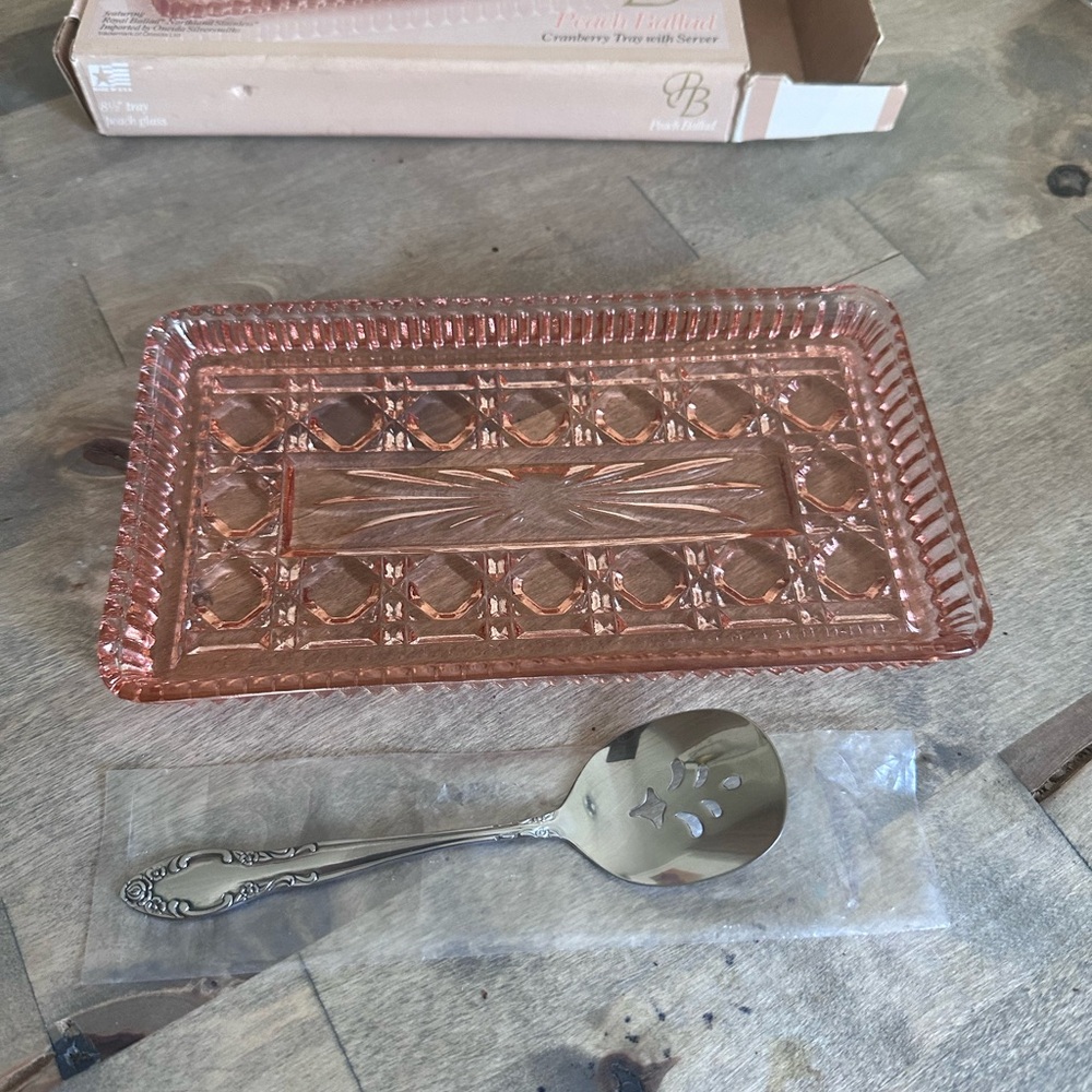 Vintage Indiana glass tray with server- new in box